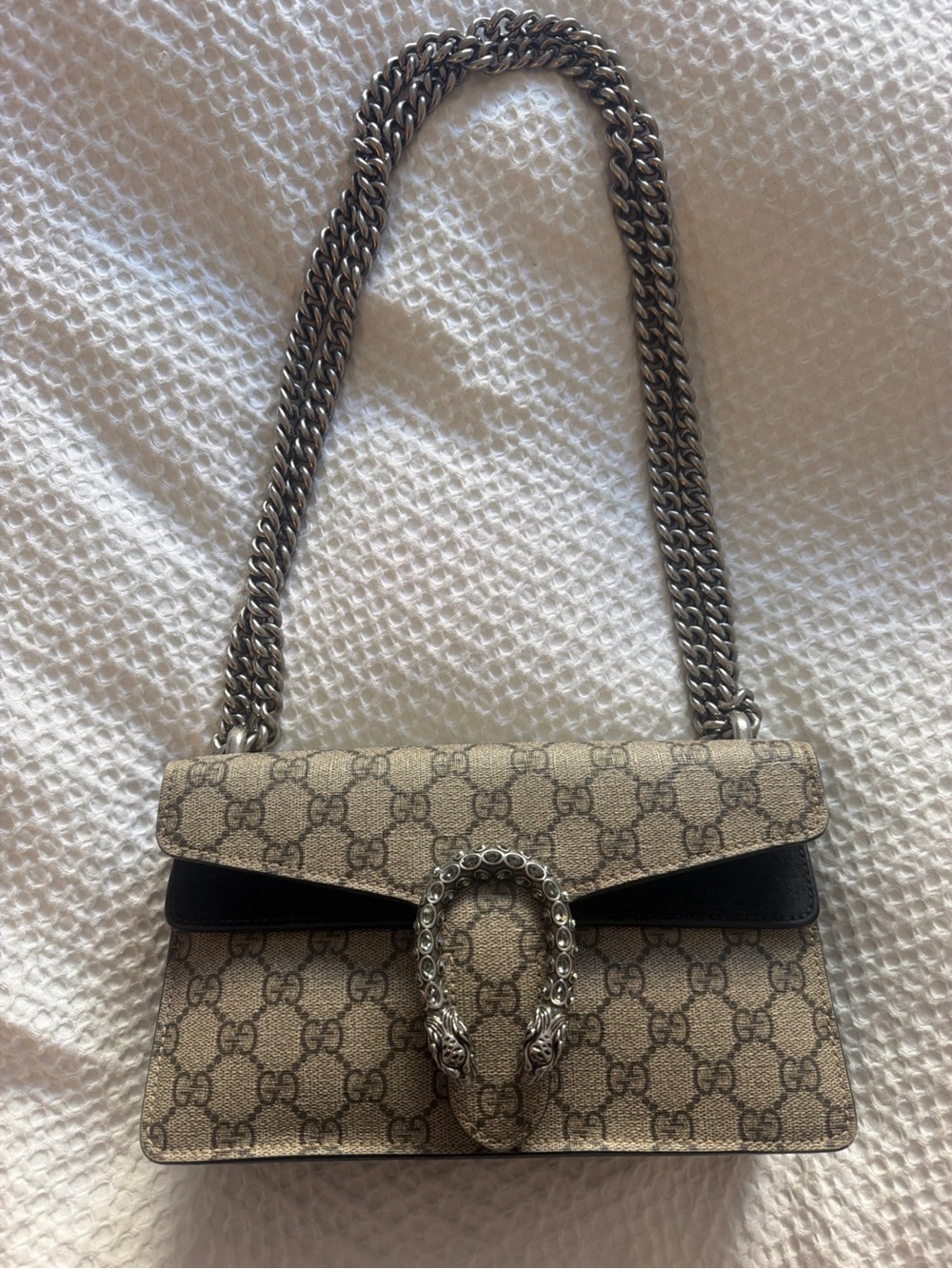 Gucci Beige GG Supreme Shoulder Bag with Silver Chain